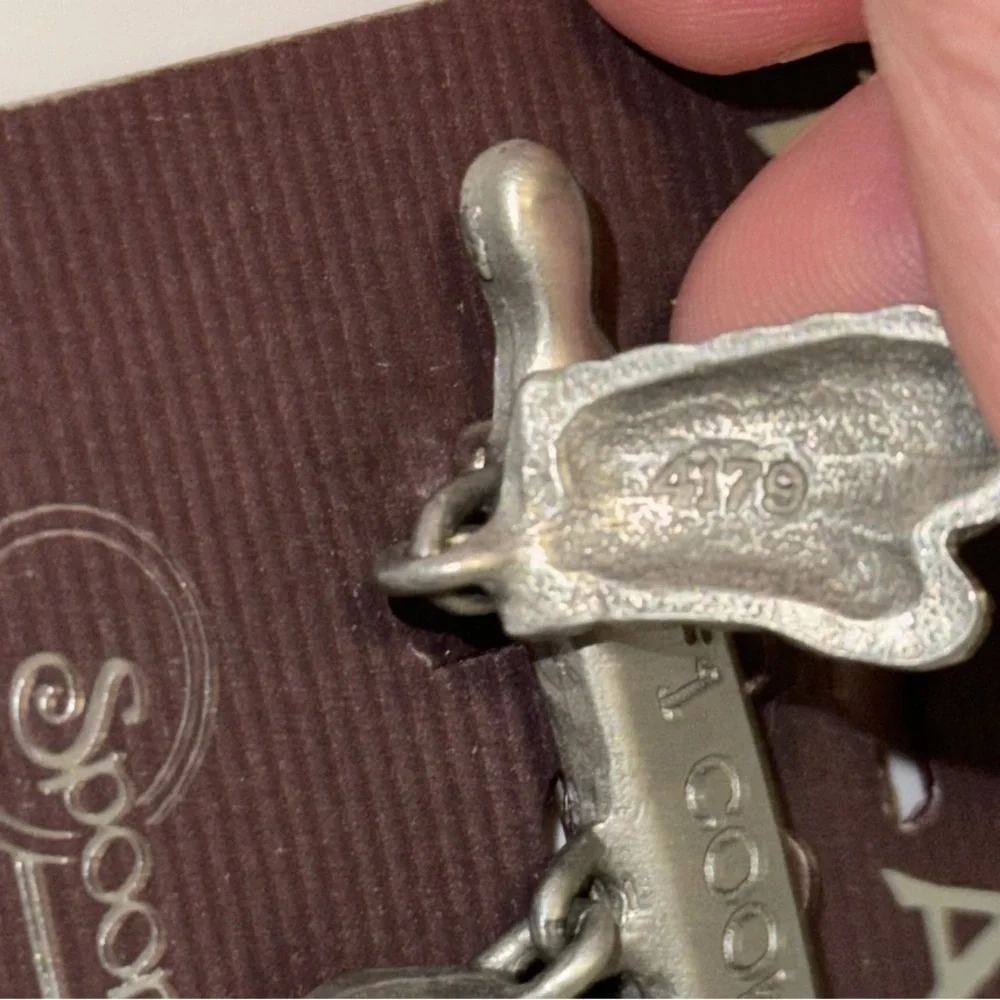 SPOONTIQUES Pin 1990’s PEWTER #1 Cook DANGLE BROOCH Brooch Vintage